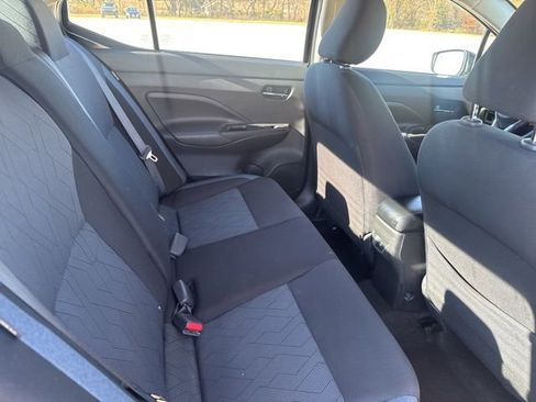 Used 2023 Nissan Versa SV image 18