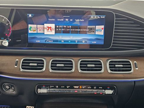 Certified 2025 Mercedes-Benz GLS 450 GLS 450 image 27