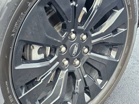 Used 2025 Ford Expedition Max Platinum w/ Stealth Appearance Package image 7