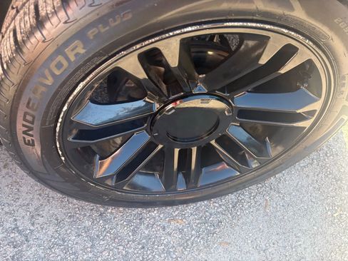 Used 2013 Cadillac Escalade ESV Premium image 45