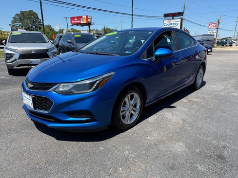 Used 2018 Chevrolet Cruze LT FWD image 5
