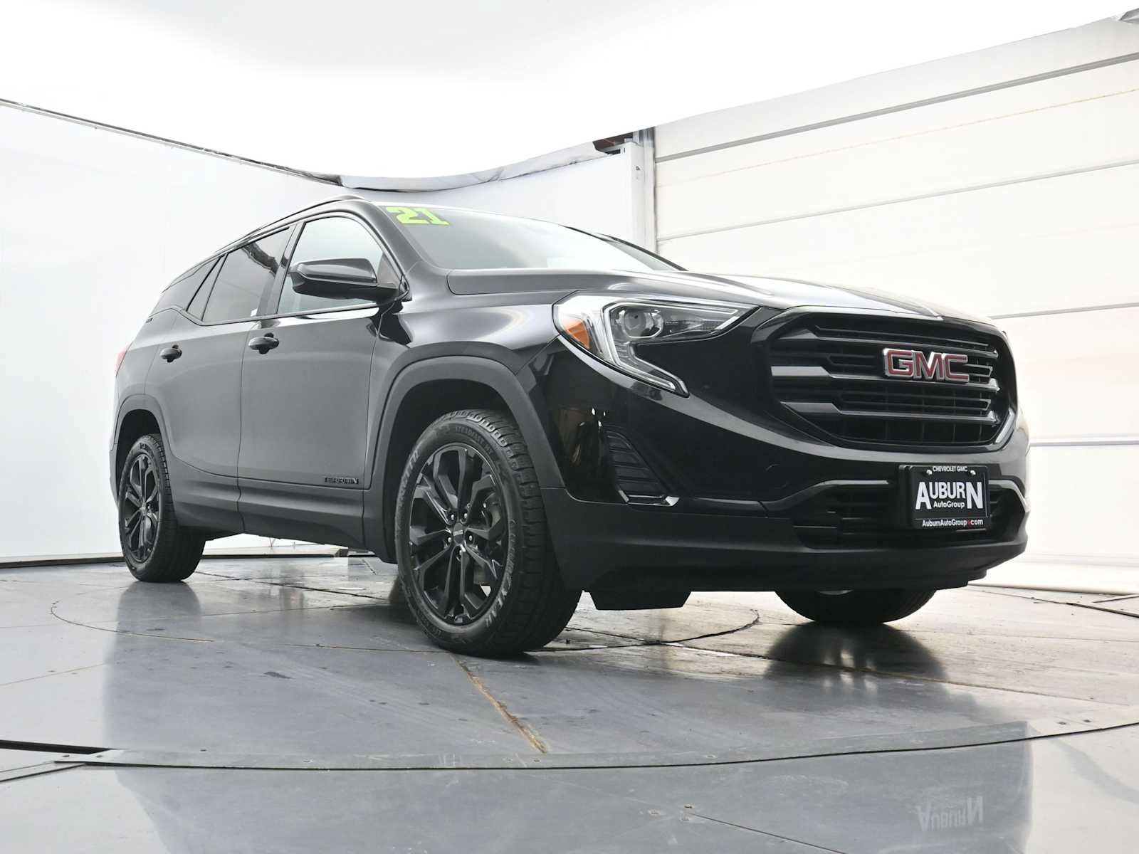Used 2021 GMC Terrain SLE w/ Driver Convenience Package AWD/4WD image 21