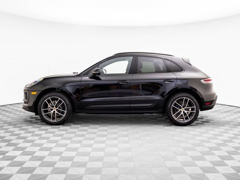 New 2026 Porsche Macan image 2