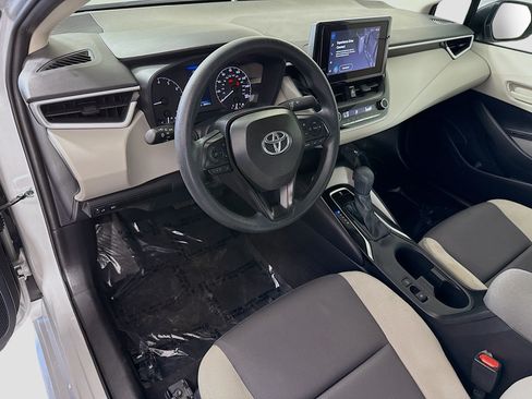 Used 2025 Toyota Corolla LE FWD image 22