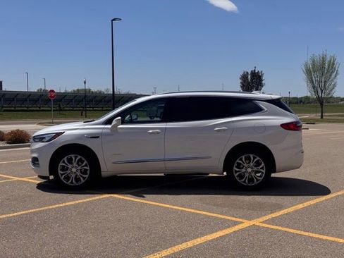 Used 2021 Buick Enclave Avenir w/ Avenir Technology Package AWD/4WD image 36