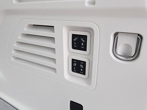 New 2026 GMC Acadia Denali w/ Super Cruise Package image 53