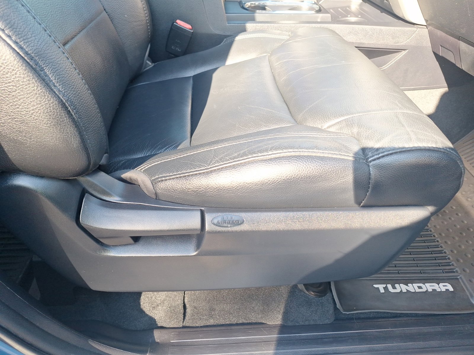 Used 2020 Toyota Tundra SR5 w/ SR5 Leather Package AWD/4WD image 36
