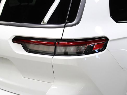 New 2026 Jeep Grand Cherokee L Limited image 42