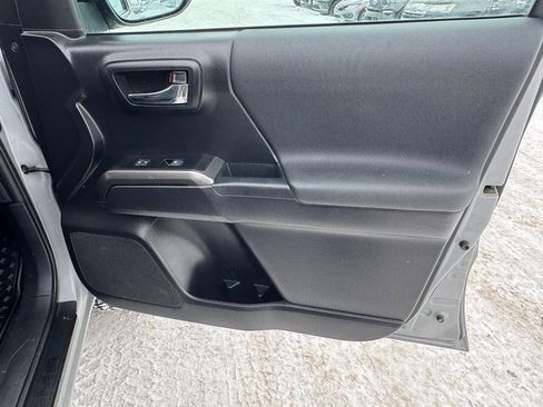 Used 2021 Toyota Tacoma TRD Sport image 38