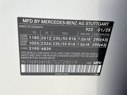 Used 2025 Mercedes-Benz GLA 250 4MATIC image 31