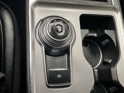 Certified 2024 Ford Edge Titanium image 25