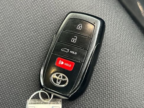 Used 2024 Toyota Corolla LE image 27