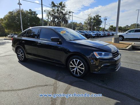 Used 2016 Volkswagen Jetta SE image 5