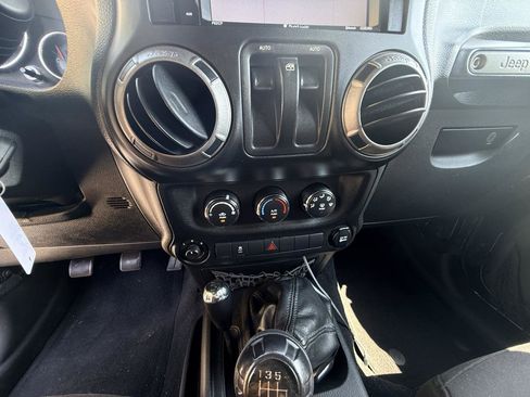 Used 2014 Jeep Wrangler Sport w/ Quick Order Package 23S AWD/4WD image 16