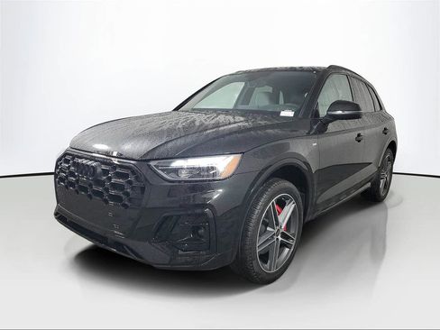 Used 2024 Audi Q5 e Premium Plus w/ Premium Plus Package AWD/4WD image 3