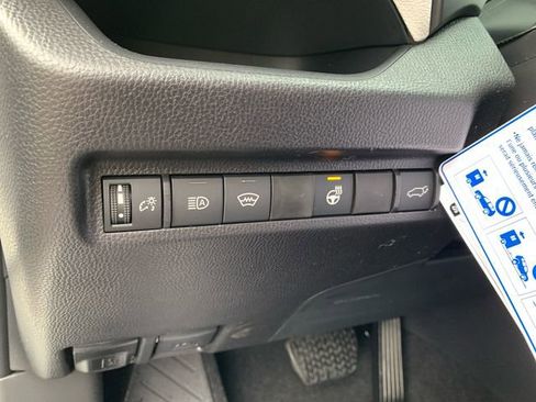 New 2025 Toyota RAV4 XLE image 19