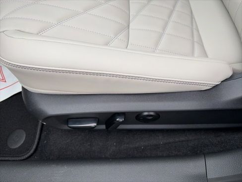 New 2026 Nissan Sentra SL w/ Floor Mat Package image 19