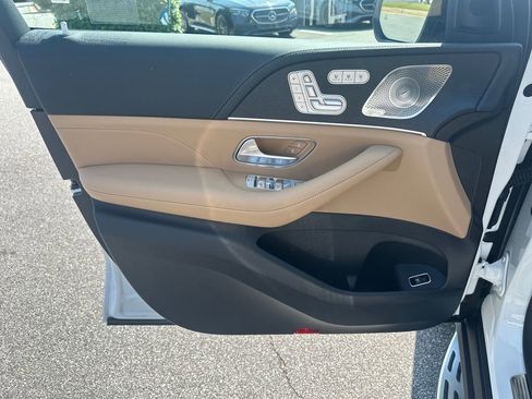 New 2026 Mercedes-Benz GLS 450 4MATIC image 10