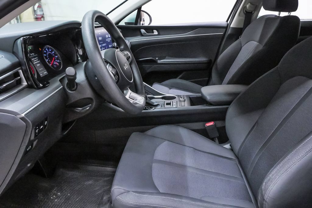 Used 2023 Kia K5 LXS FWD image 9