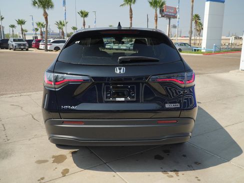 New 2026 Honda HR-V LX image 5