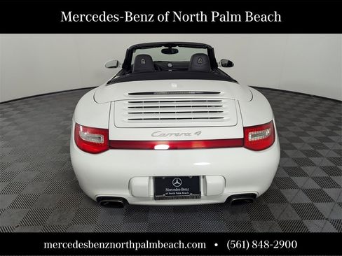 Used 2011 Porsche 911 Carrera 4 image 5