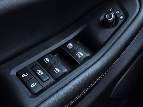 Used 2022 Jeep Grand Cherokee L Limited w/ Luxury Tech Group II image 32