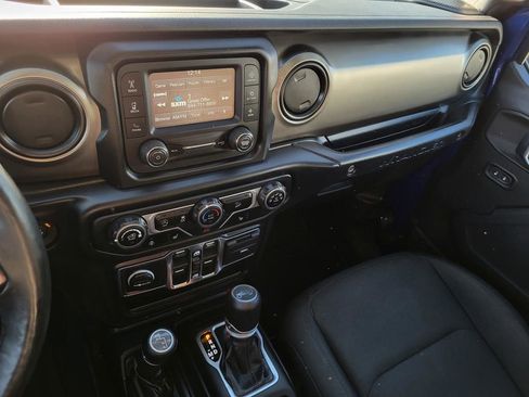 Used 2019 Jeep Wrangler Unlimited Sport S image 21