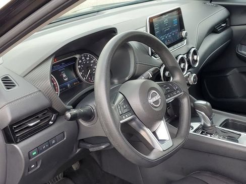 Used 2024 Nissan Sentra SV FWD image 6