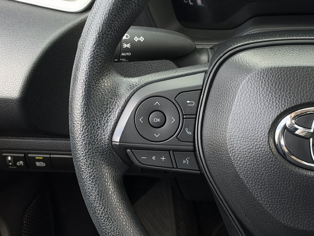 Used 2026 Toyota Corolla LE FWD image 14