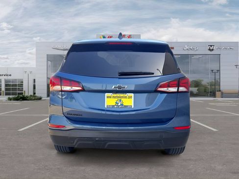 Used 2024 Chevrolet Equinox LS w/ LS Convenience Package FWD image 4