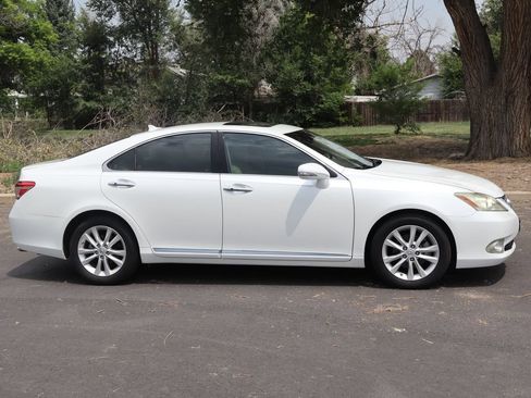 Used 2011 Lexus ES 350 FWD image 3