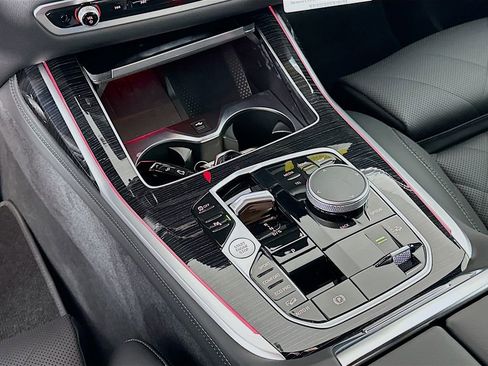 Used 2026 BMW X7 xDrive40i w/ M Sport Package image 15