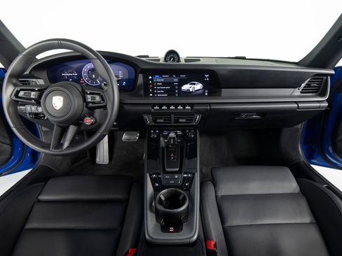 Certified 2025 Porsche 911 Carrera RWD image 39