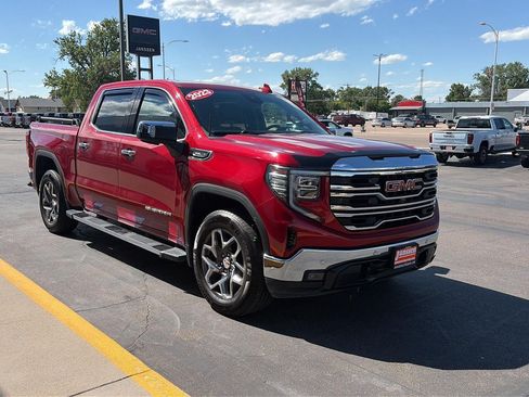 Used 2023 GMC Sierra 1500 SLT w/ SLT Premium Plus Package AWD/4WD image 3