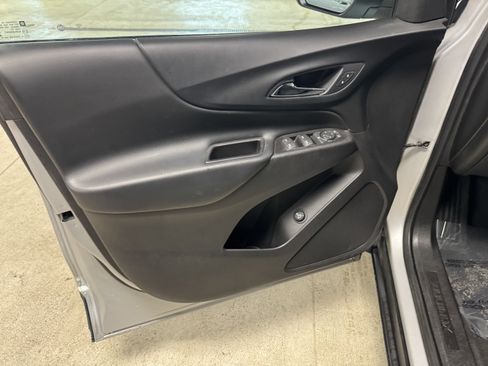 Used 2018 Chevrolet Equinox LT AWD/4WD image 15