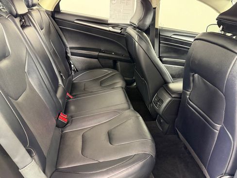 Used 2019 Ford Fusion Titanium image 25