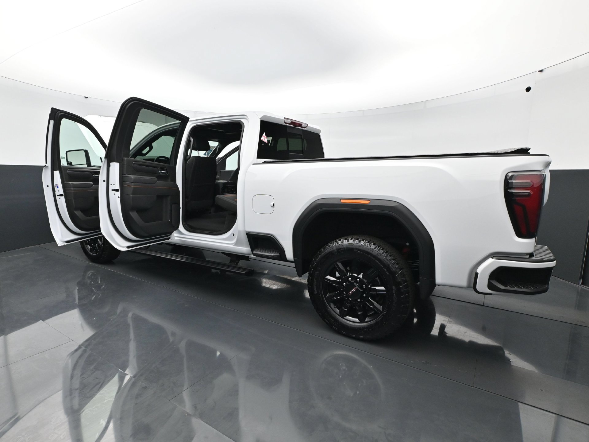 Used 2026 GMC Sierra 3500 AT4 w/ AT4 Premium Plus Package AWD/4WD image 30