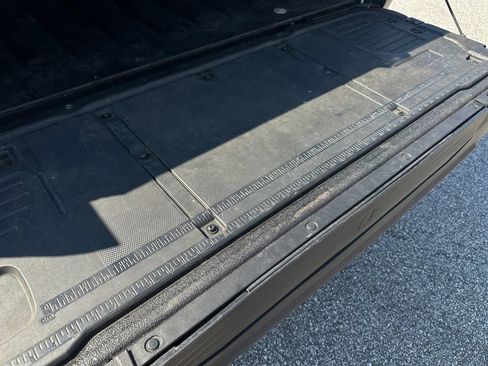 Used 2022 Ford F150 Lariat w/ Equipment Group 502A High AWD/4WD image 25