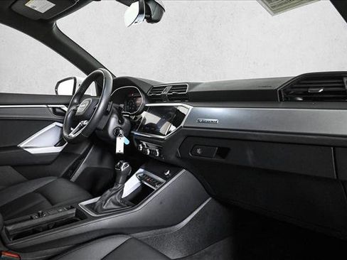 Used 2022 Audi Q3 2.0T Premium w/ Convenience Package image 23