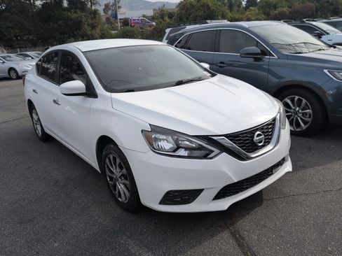 Used 2019 Nissan Sentra SV image 2