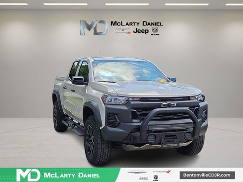 Used 2026 Chevrolet Colorado Trail Boss w/ Off-Road Front Bumper Package AWD/4WD image 1