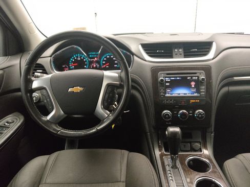 Used 2017 Chevrolet Traverse LT FWD image 22