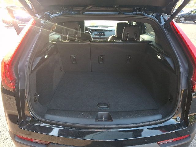 Used 2021 Cadillac XT4 Luxury w/ Cold Weather Package AWD/4WD image 29