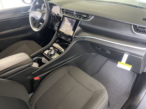 New 2026 Jeep Grand Cherokee Laredo RWD image 19