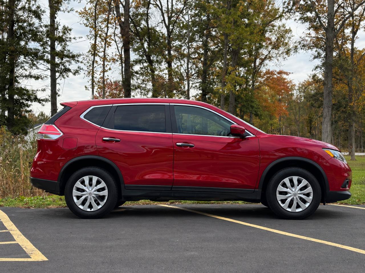 Used 2016 Nissan Rogue SV AWD/4WD image 4