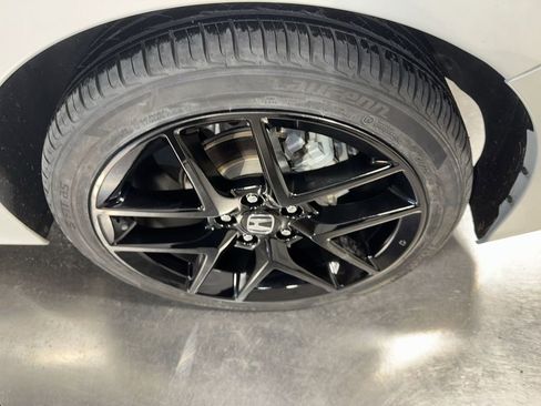 Used 2022 Honda Civic Sport image 12