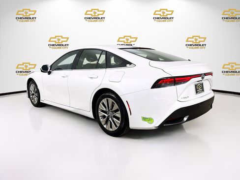 Used 2023 Toyota Mirai w/ Advanced Technology Package image 5