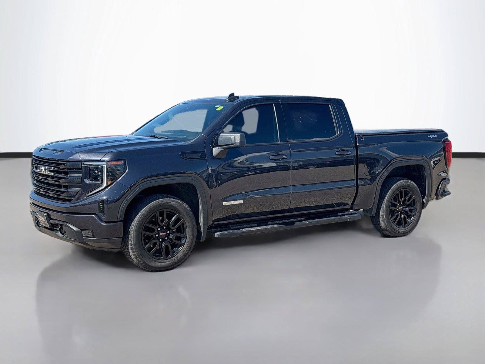 Used 2024 GMC Sierra 1500 Elevation AWD/4WD image 4
