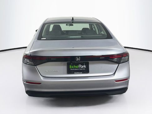 Used 2025 Honda Accord SE image 7