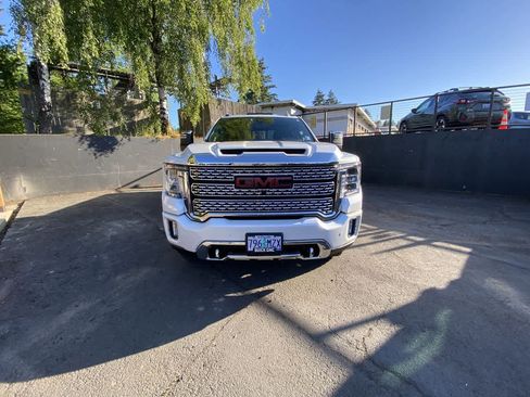 Used 2021 GMC Sierra 3500 Denali w/ Denali Ultimate Package AWD/4WD image 9